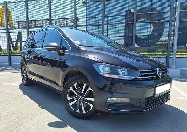 Volkswagen Touran cena 69900 przebieg: 227784, rok produkcji 2019 z Wrocław małe 781